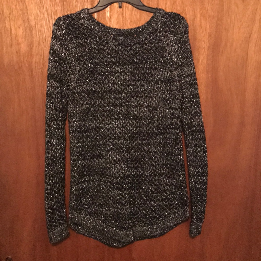 Women’s netted, yarn-like sweater